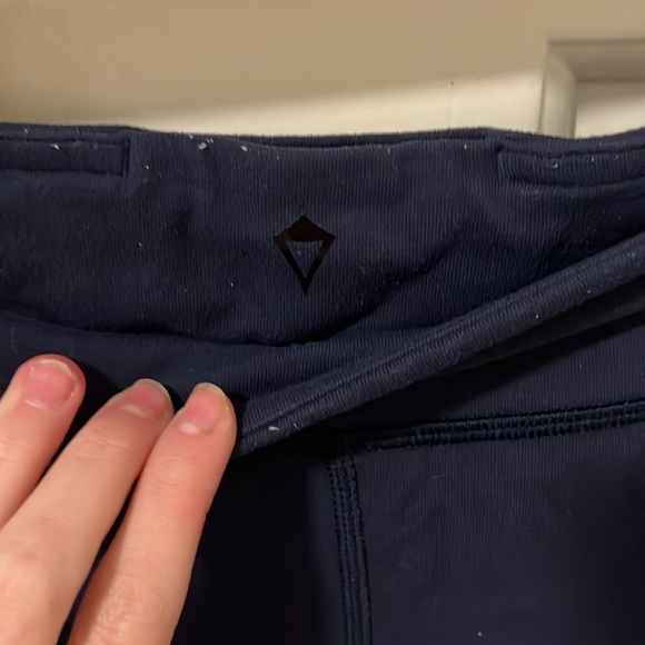 Navy Ivivva leggings - Picture 4 of 5